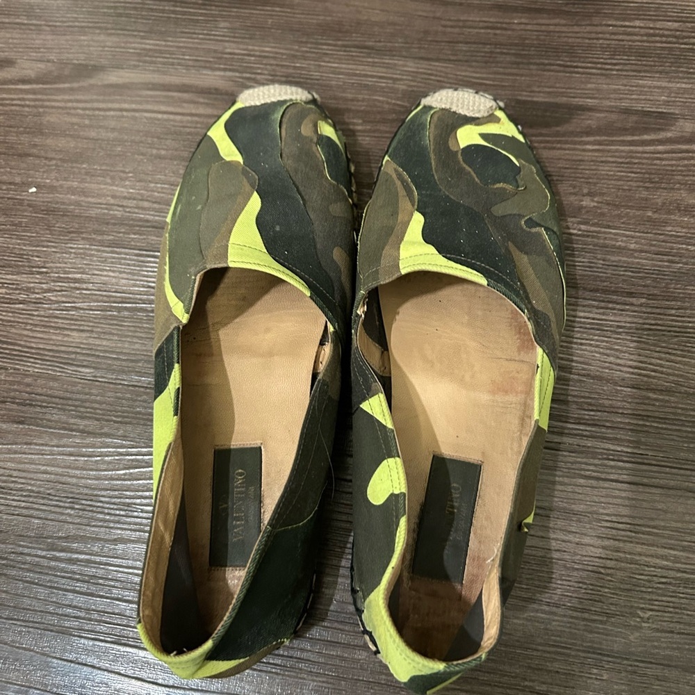 Valentino Camouflage Flats in Green and Brown - Picture 6 of 7